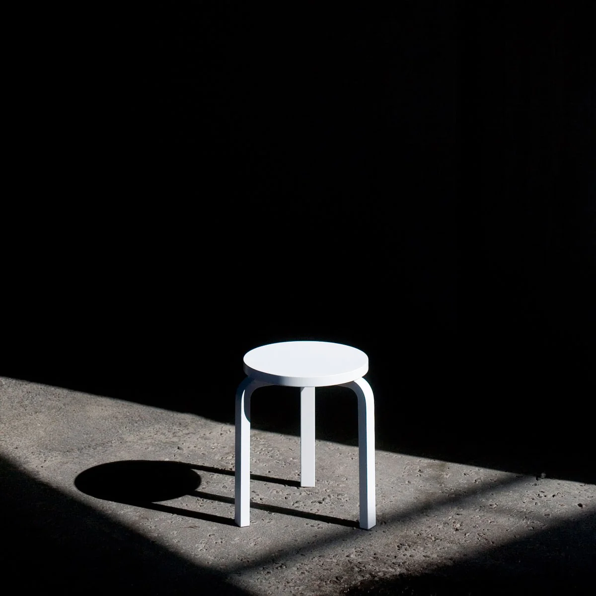 Artek Alvar Aalto Stool 60 - Three Legged - White Lacquered - Image 4