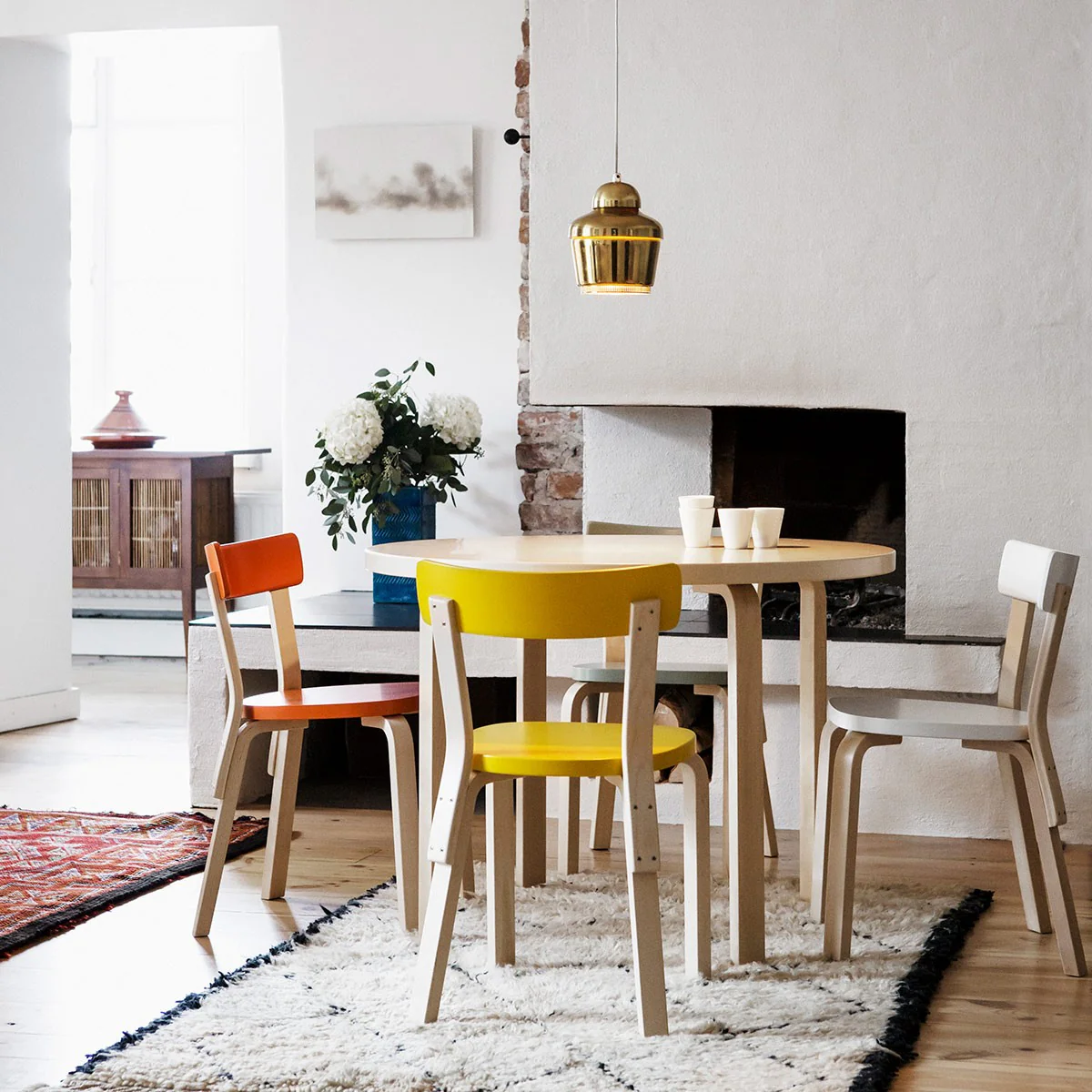 Artek Alvar Aalto 90A Round Table - Image 2