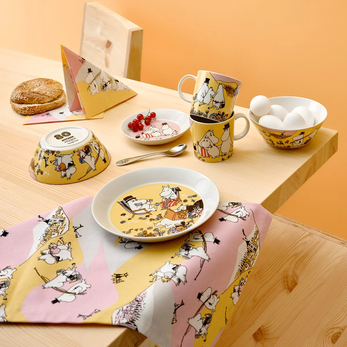 Arabia Moomin Family Time Plate - 80th Anniversary - Image 2