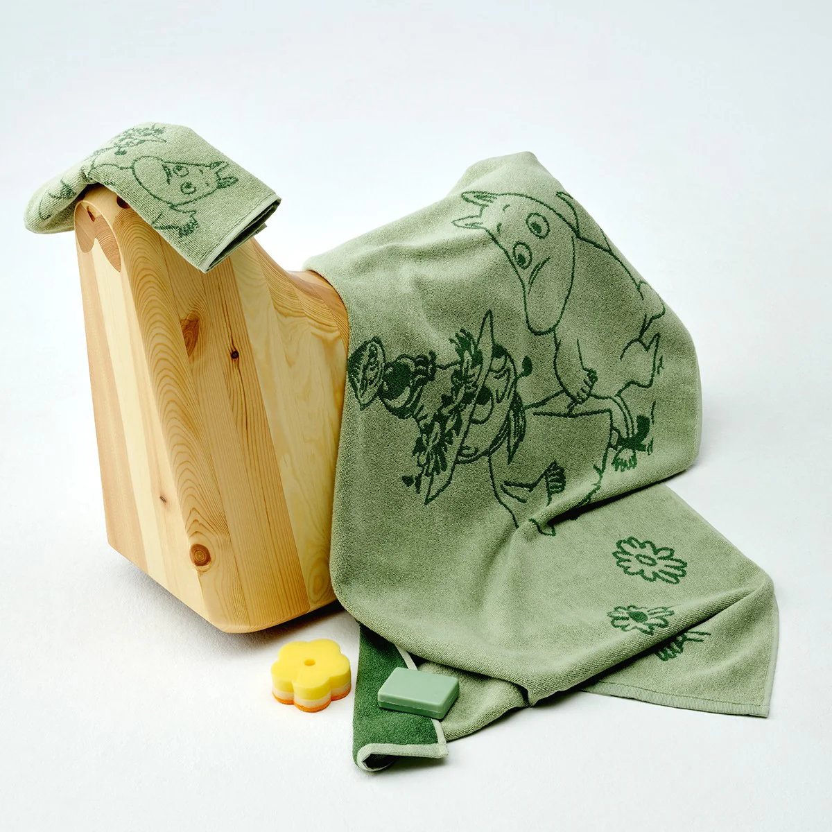Arabia Moomin Friends Forever Green Bath Towel - 80th Anniversary - Image 2