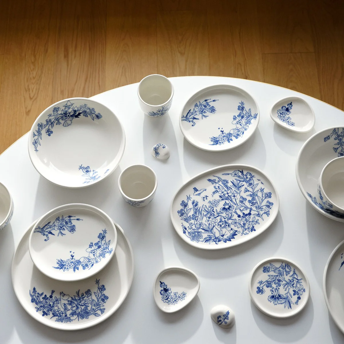Arabia Moomin Haru White / Blue Snack Plate - Image 6