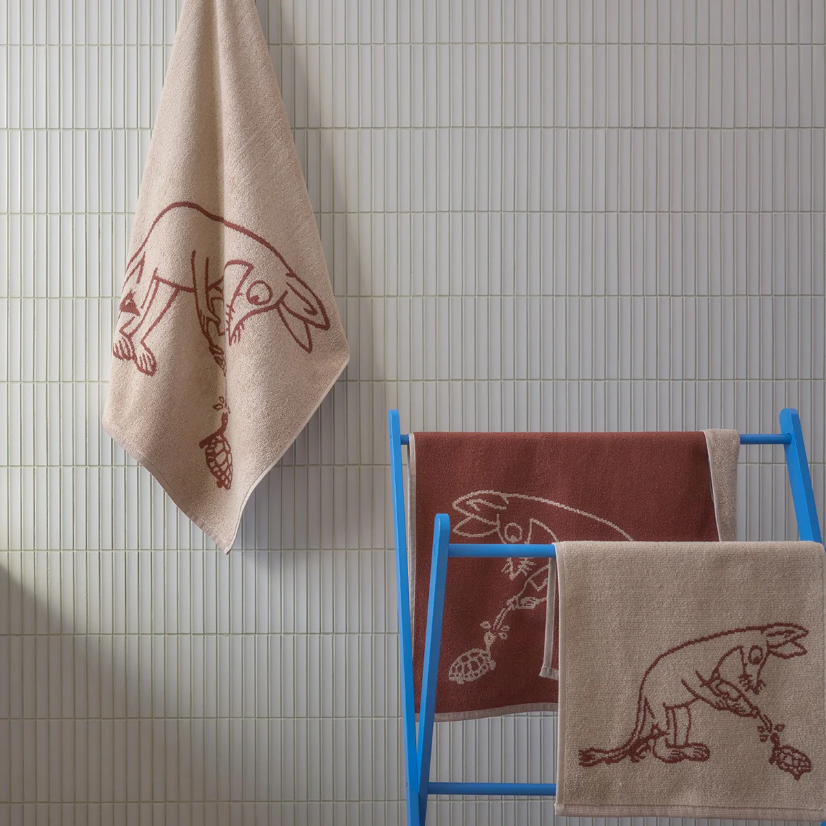 Arabia Moomin Sniff Brown Bath Towel - Image 3