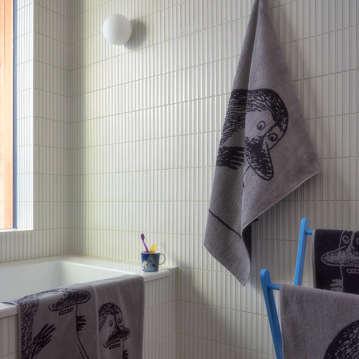 Arabia Moomin The Groke Dark Grey / Black Bath Towel - Image 2