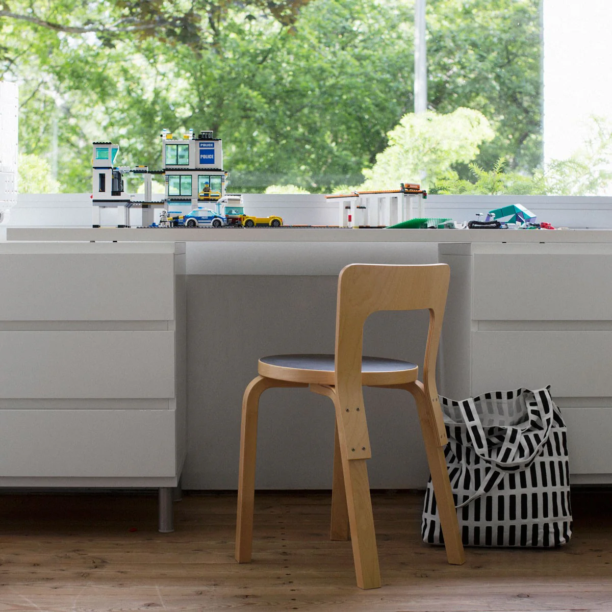 Artek Alvar Aalto 65 Chair - Image 2