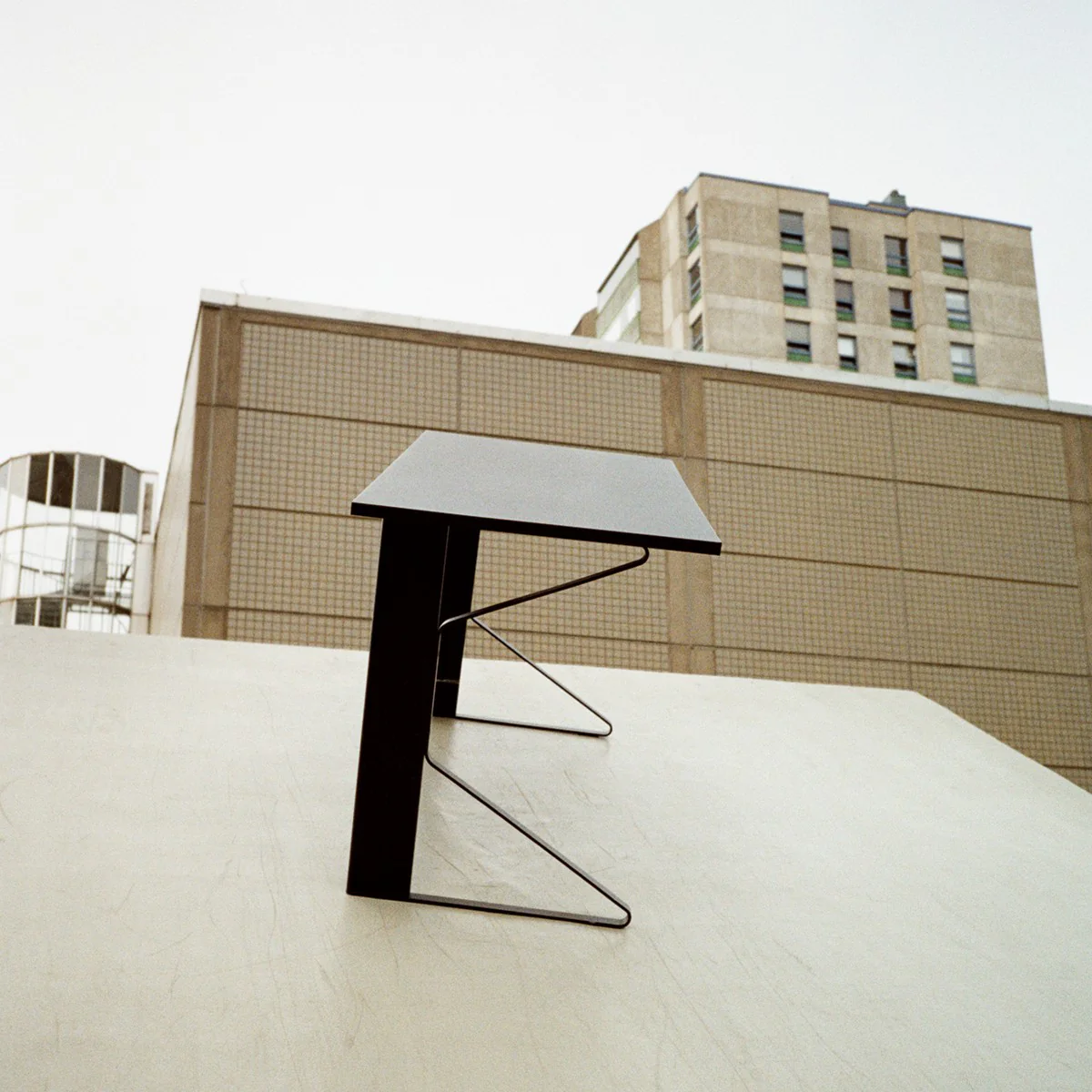 Artek Kaari REB 005 Desk - Image 6