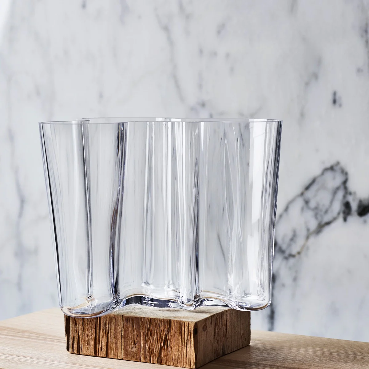 iittala Aalto Clear Vase - 6-1/4" - Image 4