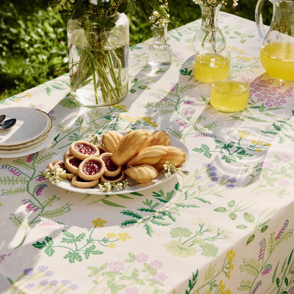 Finlayson Joutomaa Off White / Green / Purple Tablecloth - Image 3