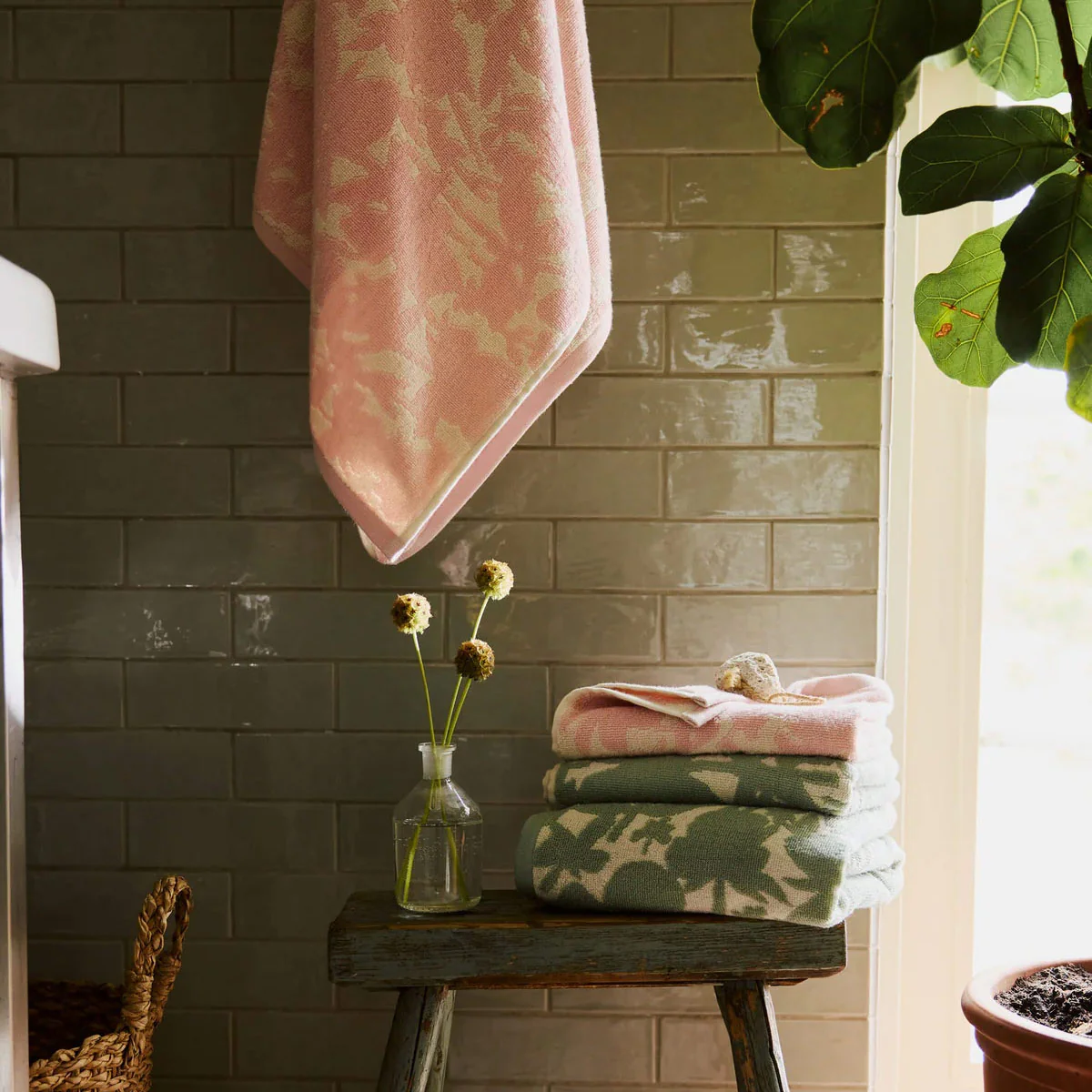 Finlayson Katveessa Sage / Off White Bath Towel - Image 4