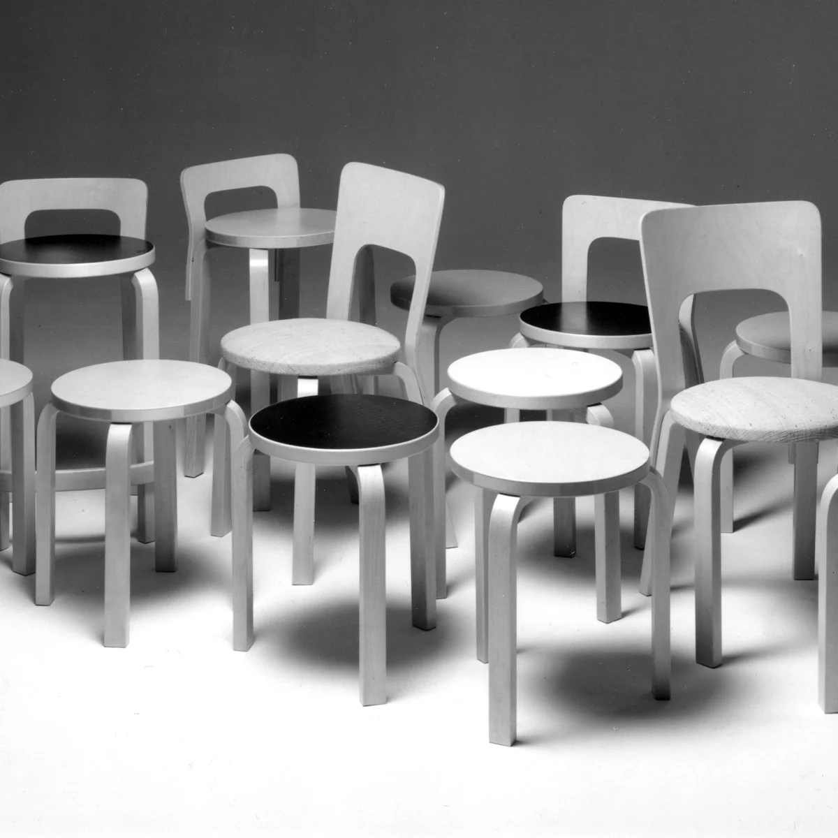 Artek Alvar Aalto - E60 - Four Legged Stool - Black Linoleum - Image 4