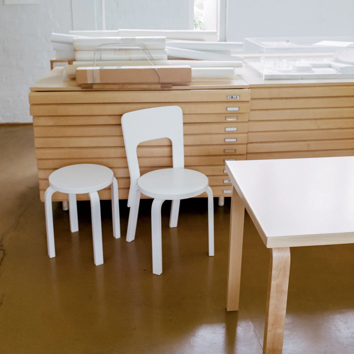 Artek Alvar Aalto E60 - Four Legged Stool - White Lacquered - Image 2