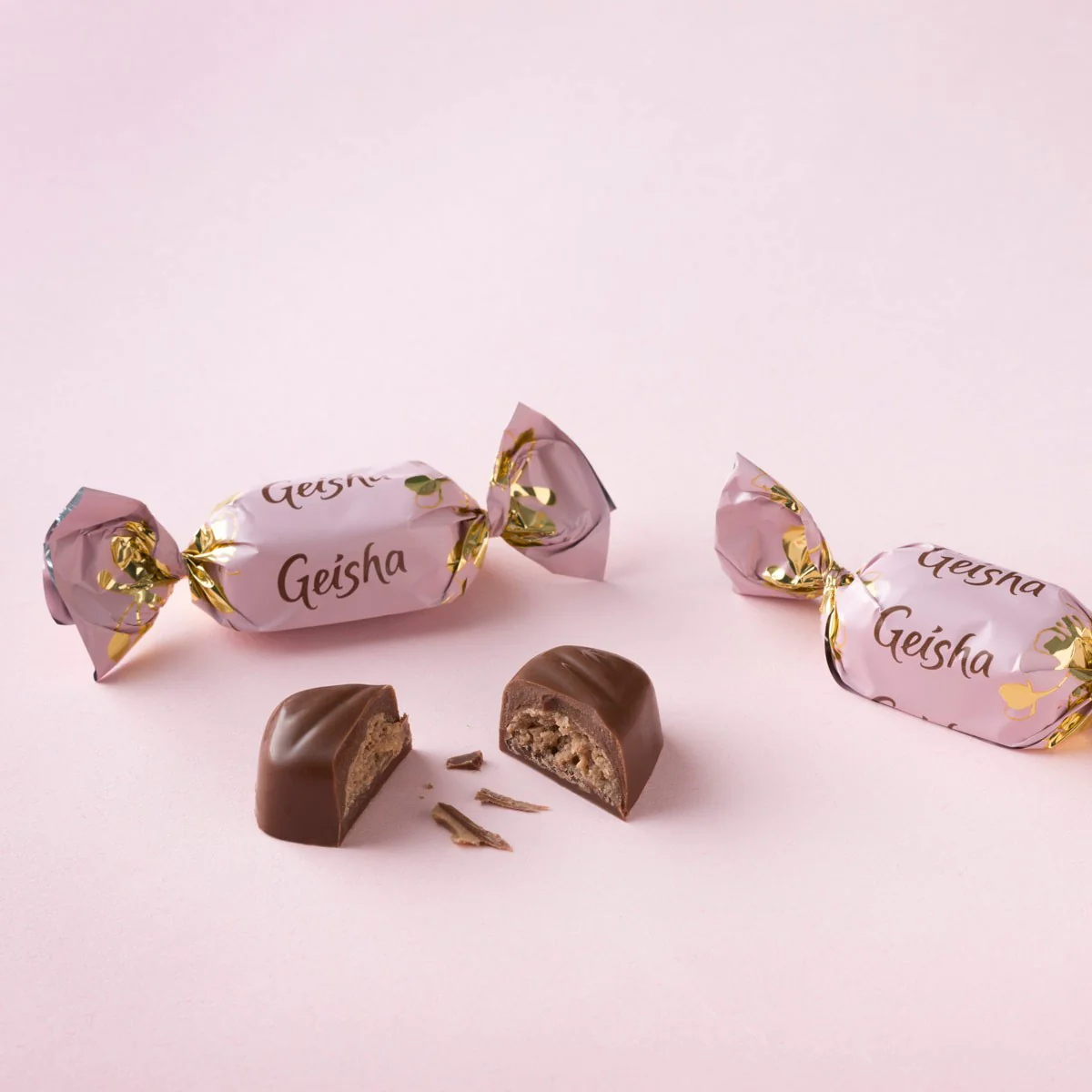 Fazer Geisha Milk Chocolate w/ Hazelnut Chocolate Box - 5-1/4 oz - Image 2