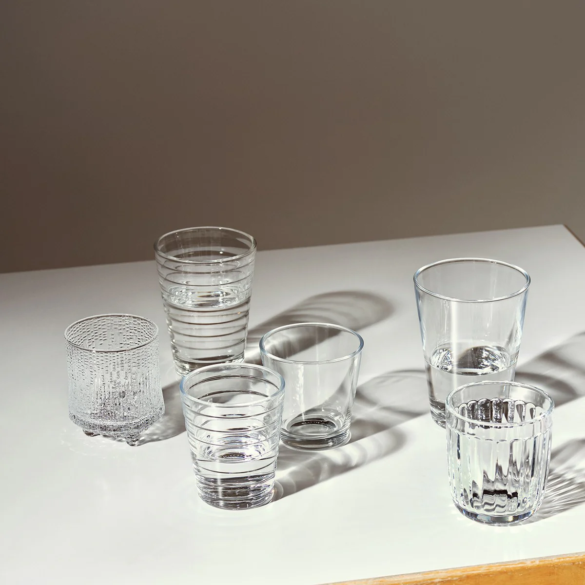 iittala Aino Aalto Clear Large Tumblers - Set of 2 - Image 4