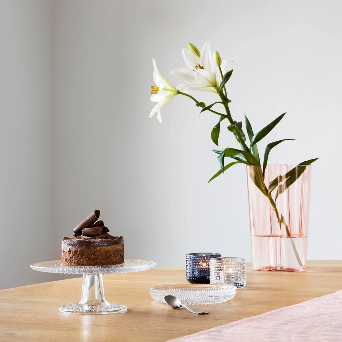 iittala Kastehelmi Clear Small Cake Stand - Image 4