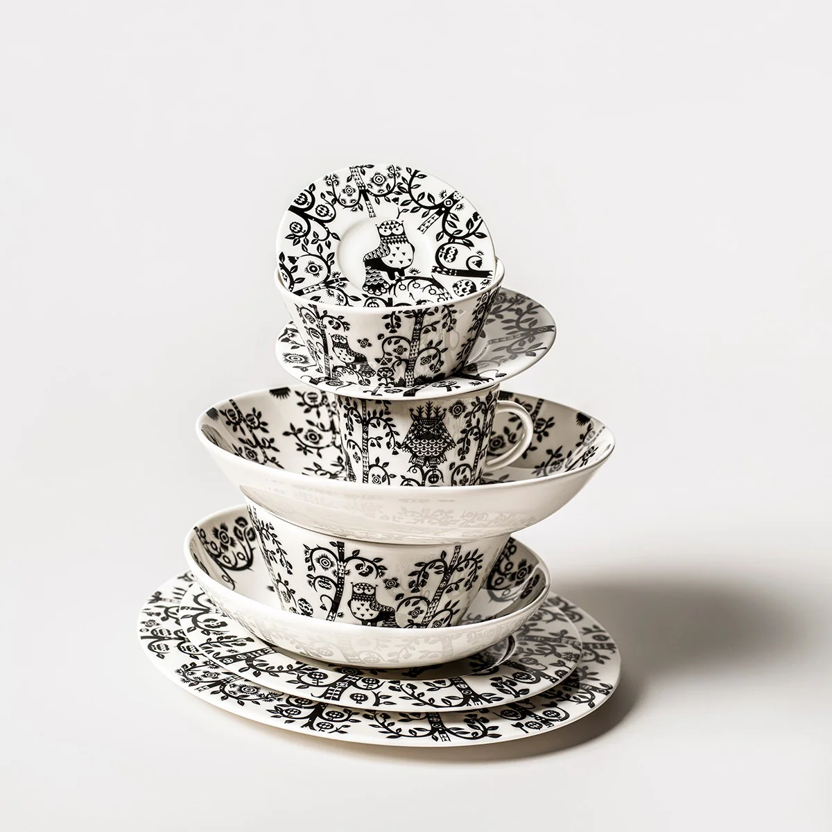 iittala Taika White / Black 10 oz Bowl - Image 2