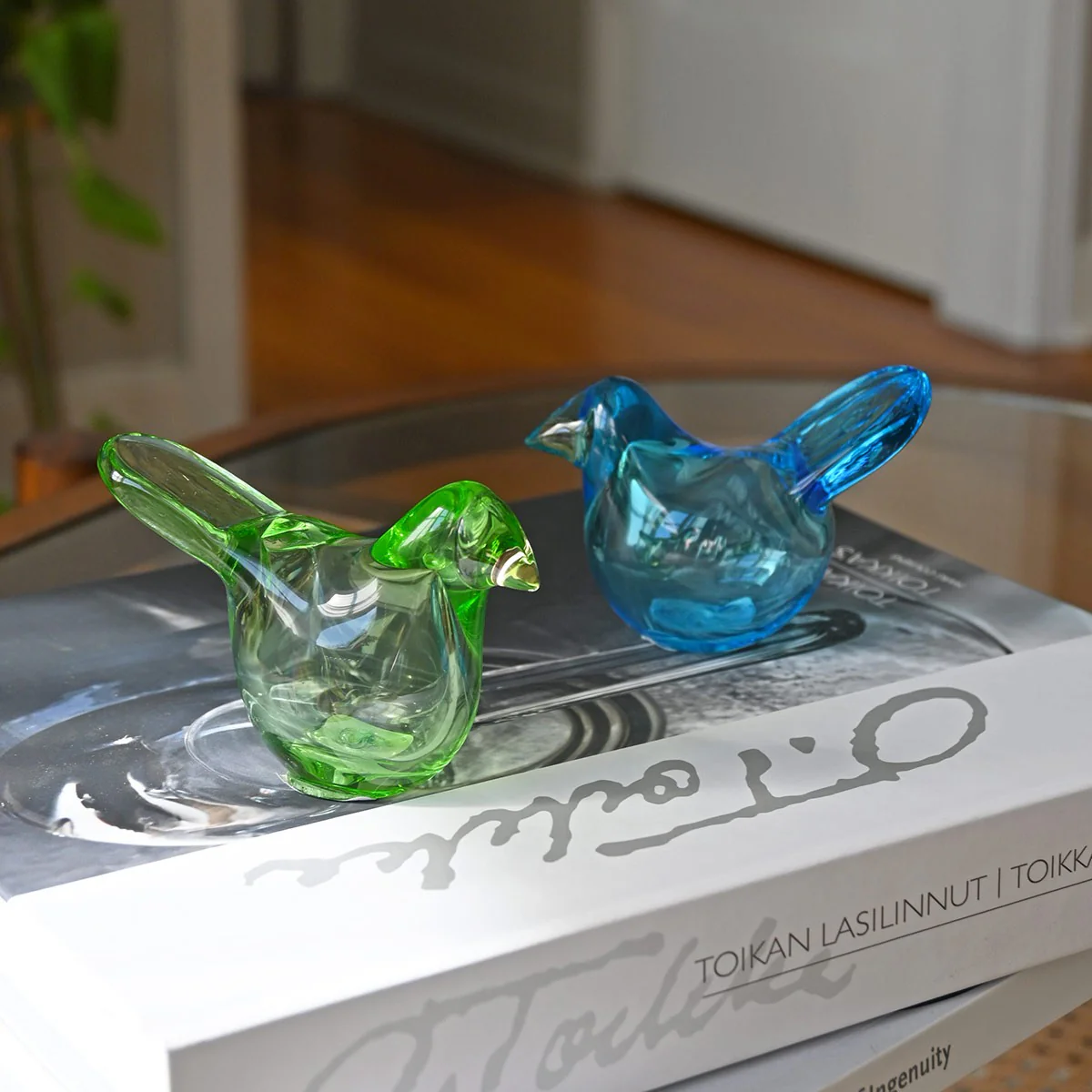 iittala Toikka Apple Green / Salmon Pink Flycatcher - Image 4