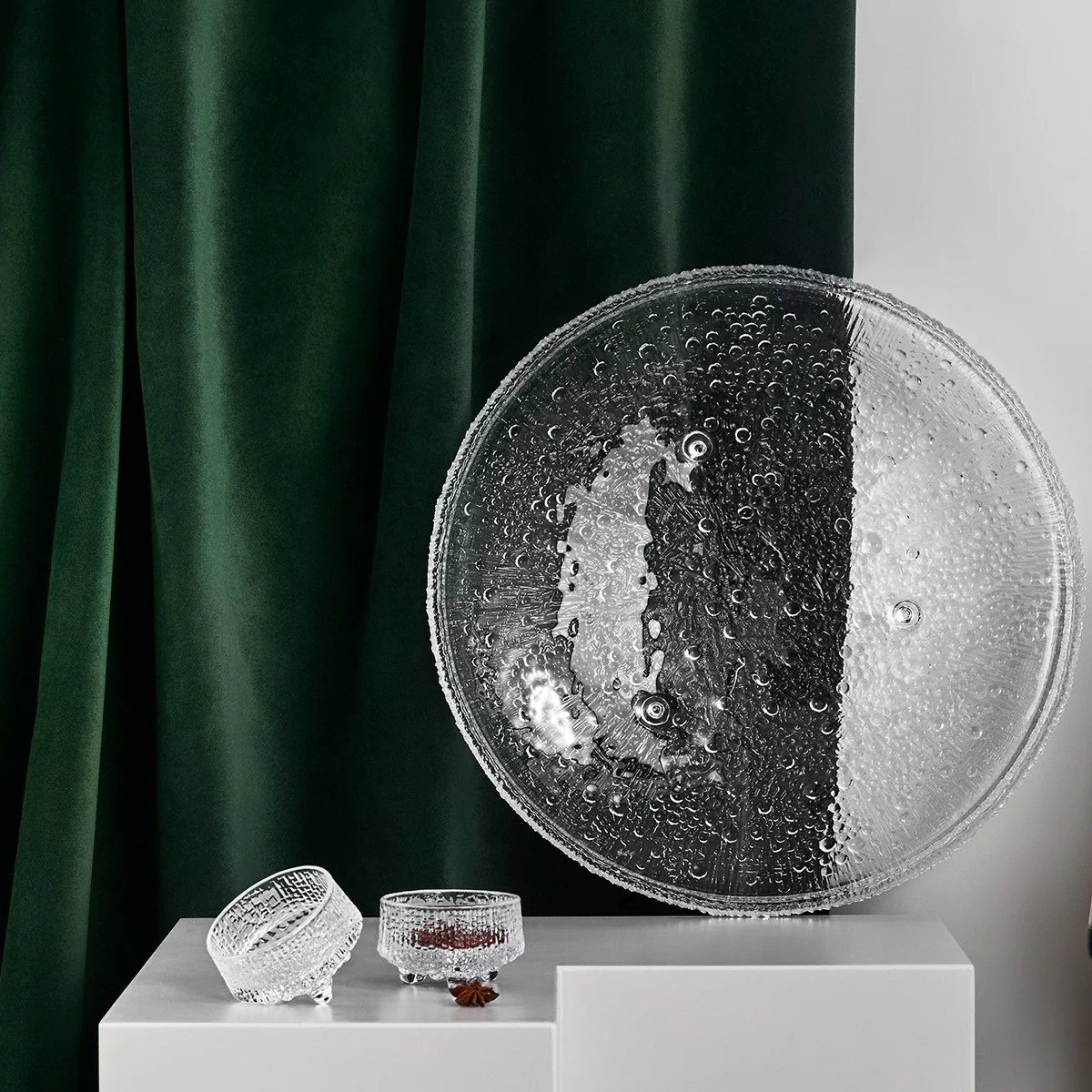 iittala Ultima Thule Footed Dessert Bowls - Set of 2 - Image 3