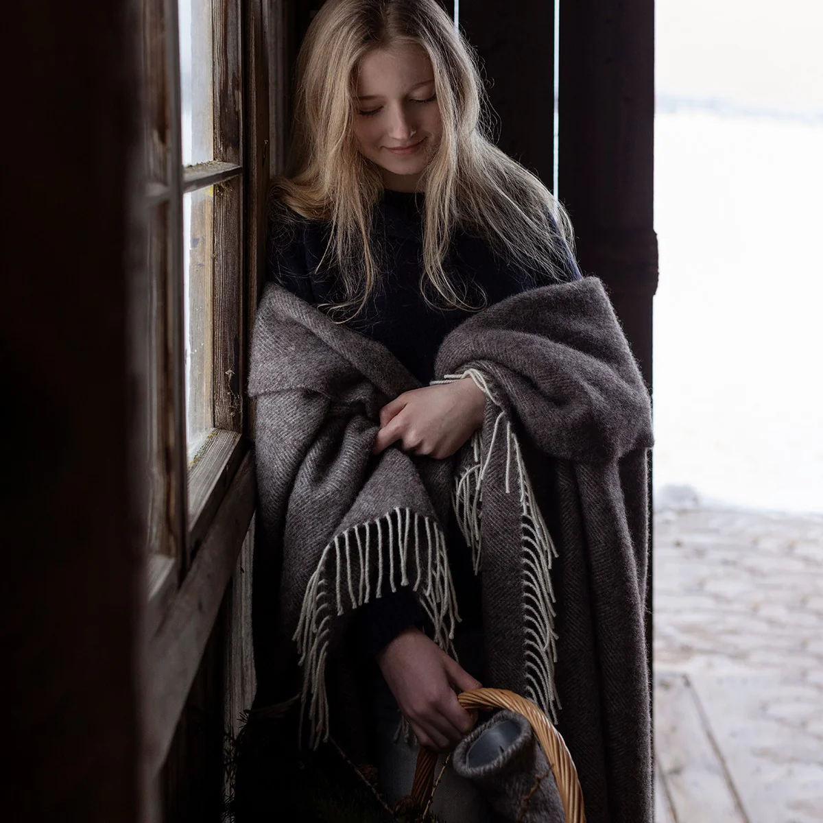 Lapuan Kankurit Arvo Brown / White Wool Pocket Shawl - Image 2