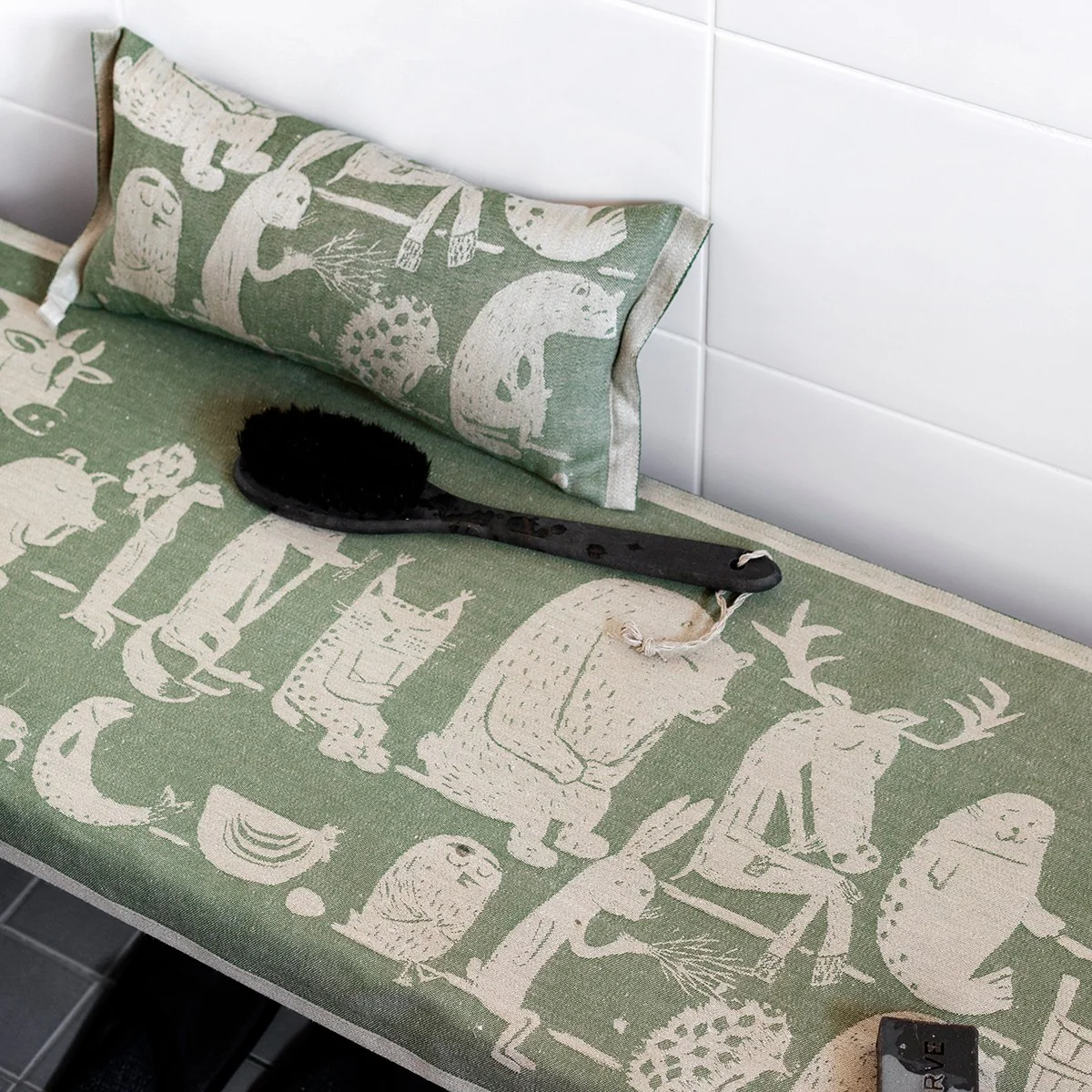Lapuan Kankurit Elainten Green / Cream Sauna Pillow - Image 2