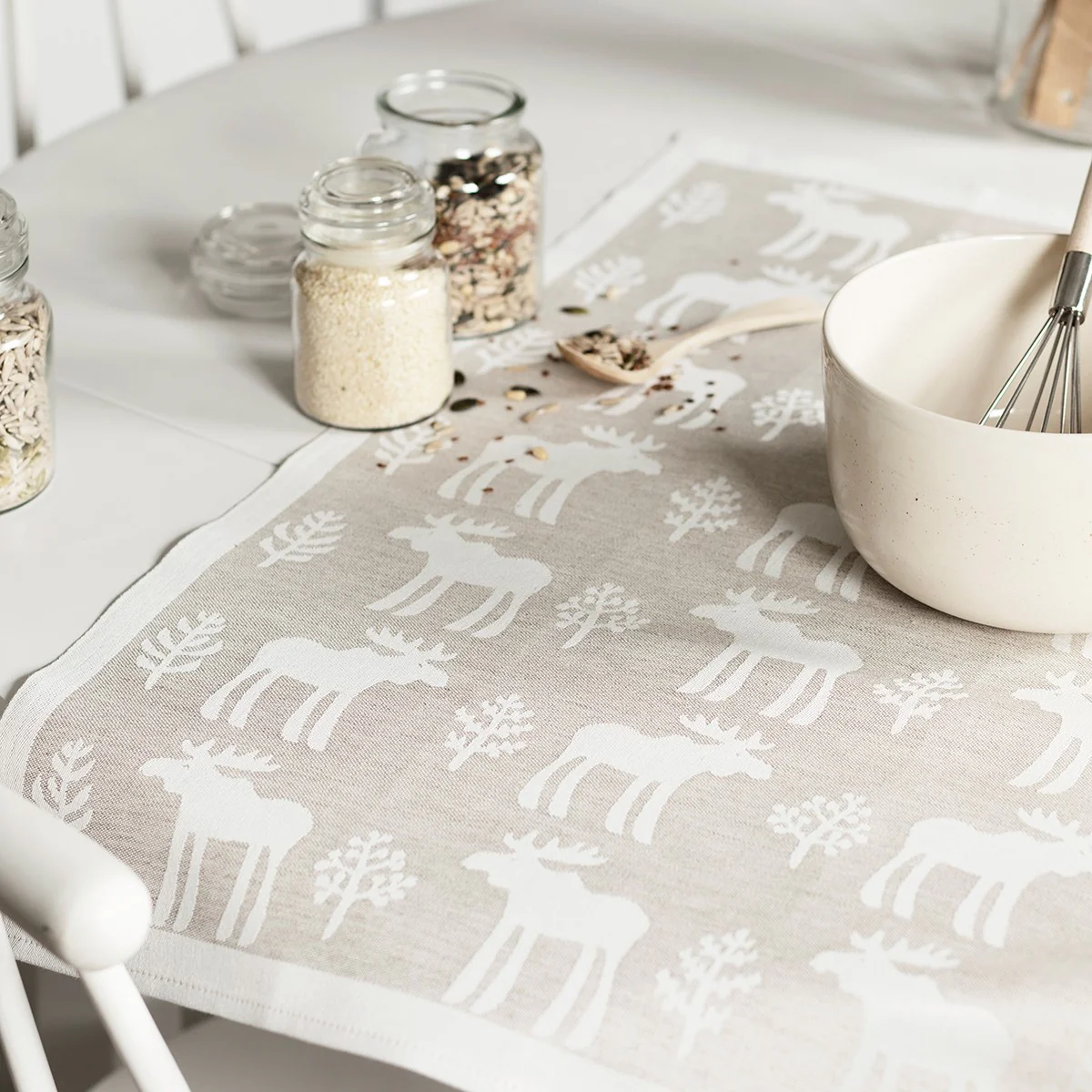 Lapuan Kankurit Hirvi Beige / White Tea Towel - Image 2