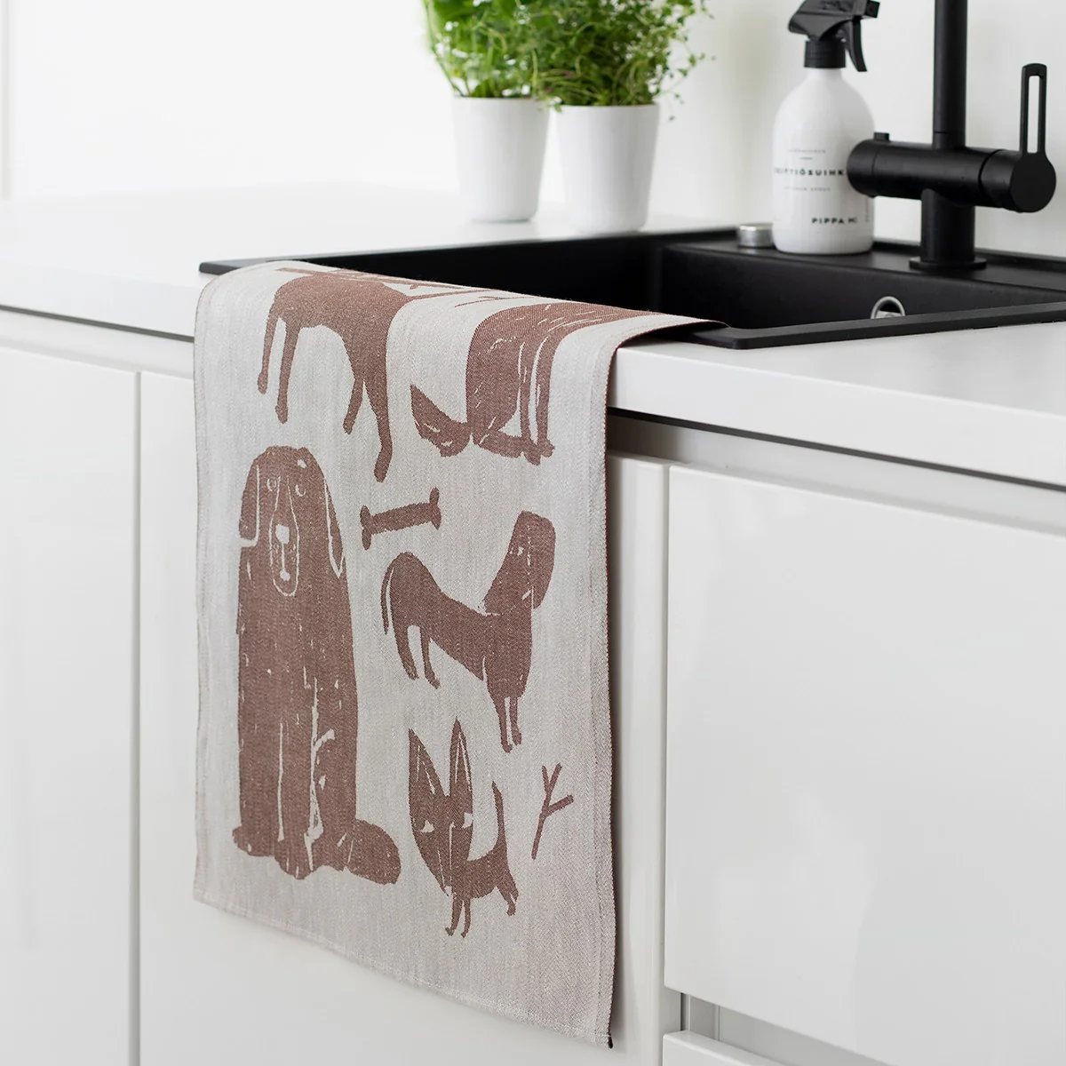 Lapuan Kankurit Koirapuisto Brown / Light Grey Tea Towel - Image 3