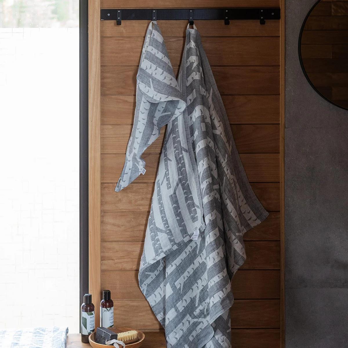Lapuan Kankurit Koivu White / Grey Linen Sauna Towel / Bench Cover - Image 3