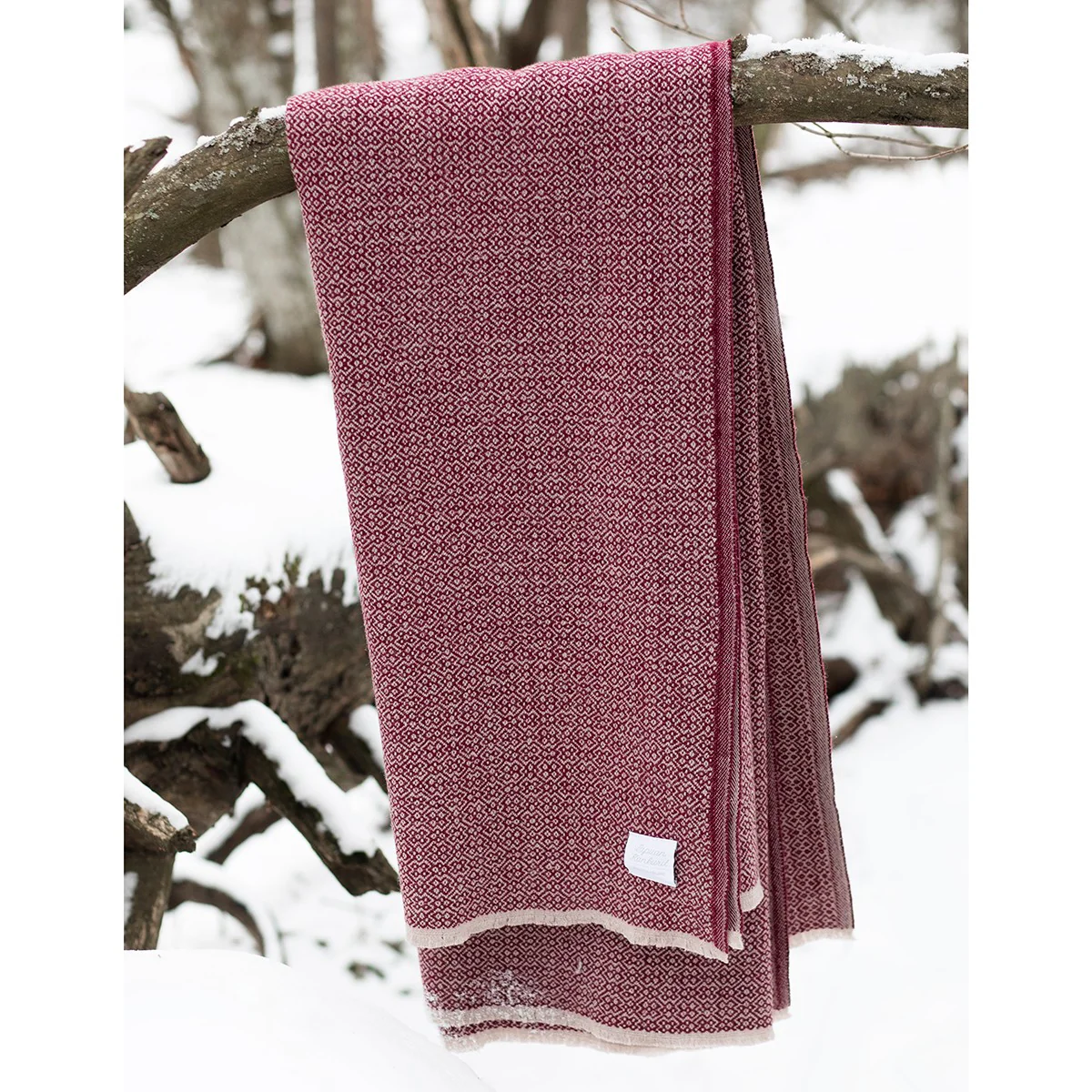 Lapuan Kankurit Koli Bordeaux Blanket - Image 6