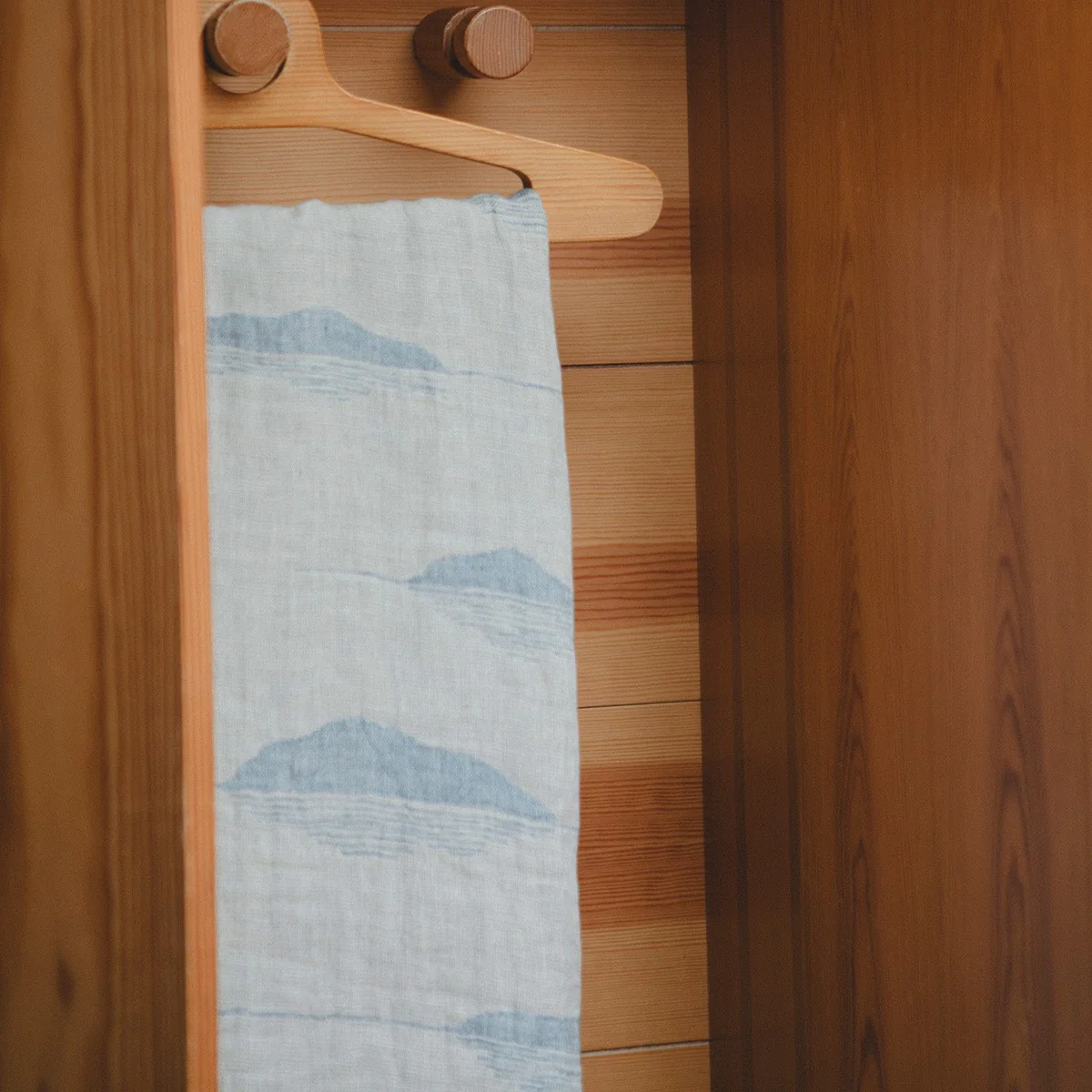 Lapuan Kankurit Merella Rainy Blue / Light Grey Sauna / Bath Towel - Image 3