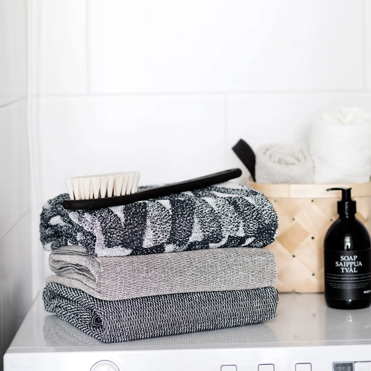 Lapuan Kankurit Meri Beige / Black Bath Towel - Image 3
