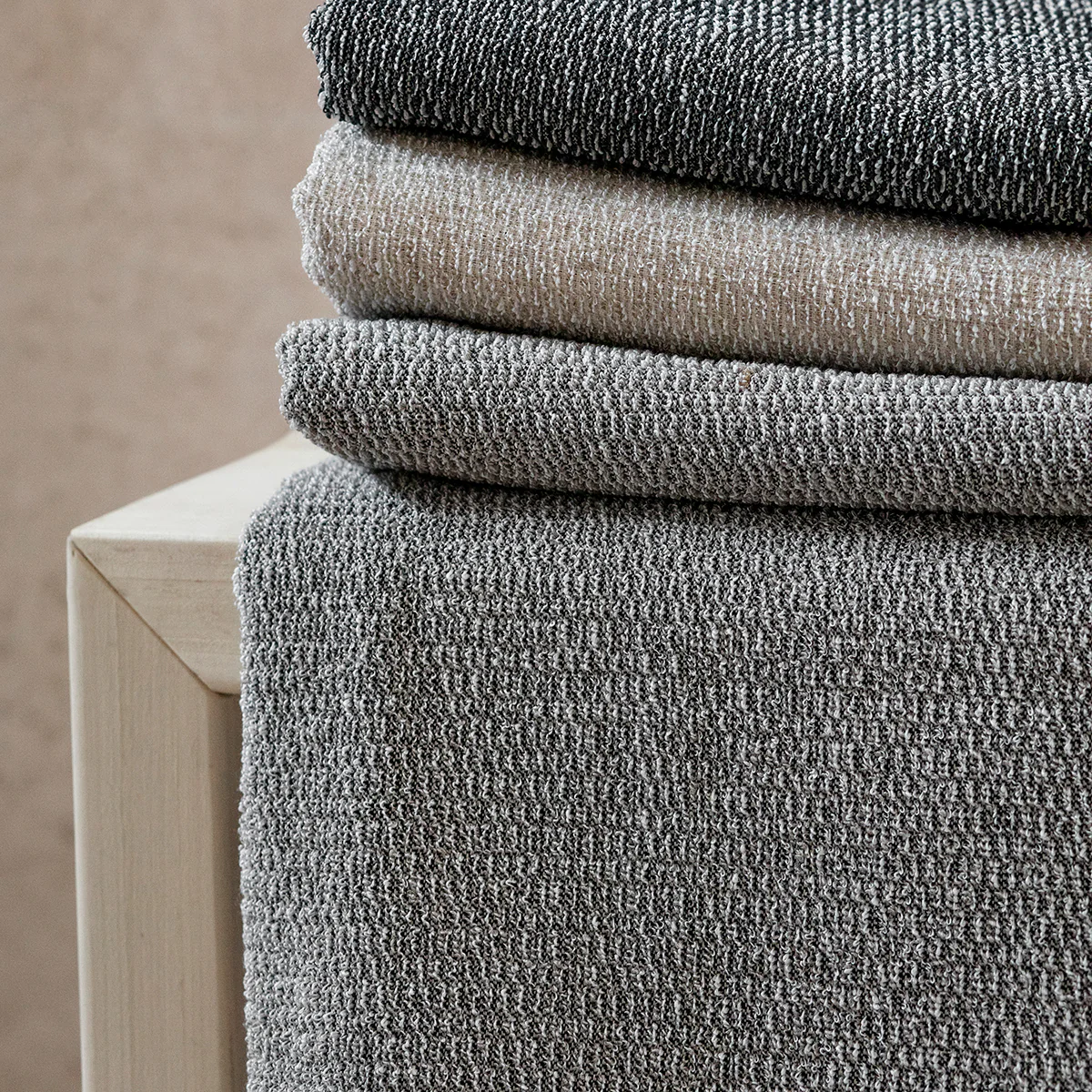 Lapuan Kankurit Meri Beige / Black Bath Towel - Image 4