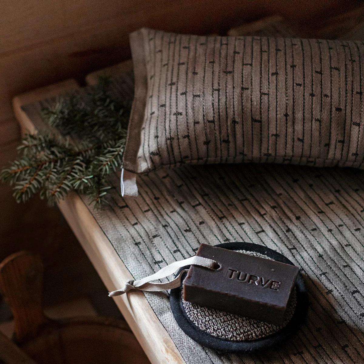 Lapuan Kankurit Metsa Linen / Black Sauna Pillow - Image 2