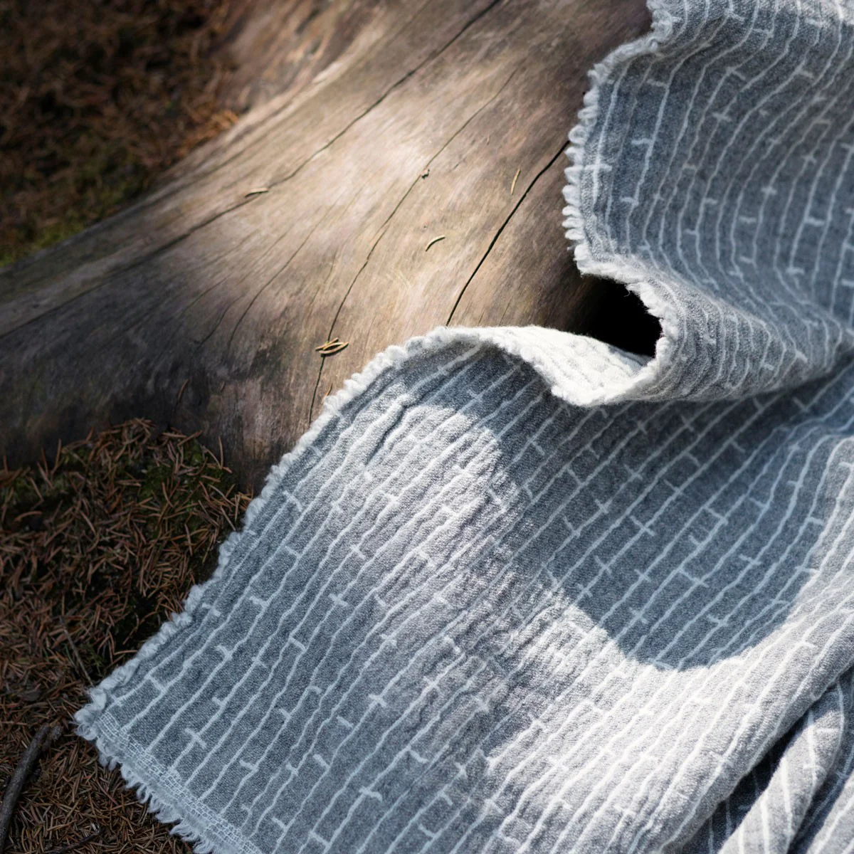 Lapuan Kankurit Metsa Light Grey Blanket - Image 5