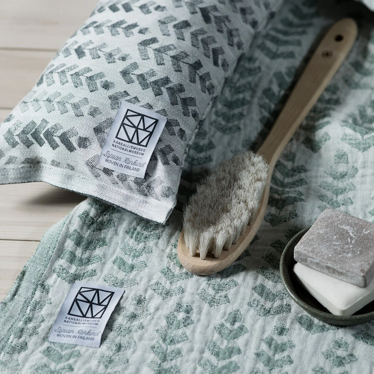 Lapuan Kankurit Ruusu x Hvittrask Aspen Sauna Pillow - Image 2