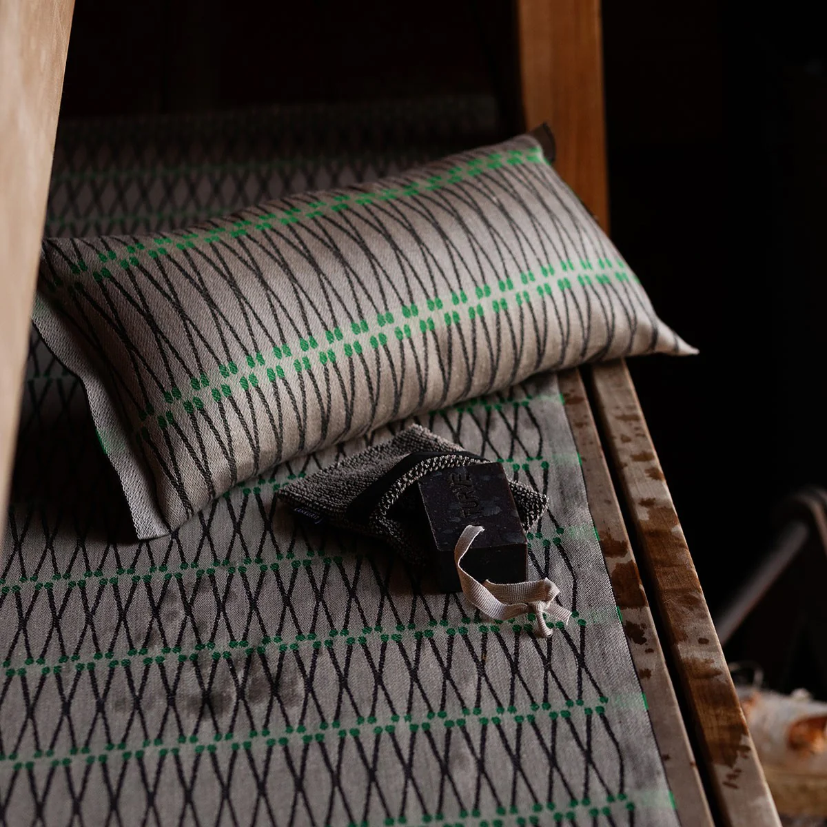 Lapuan Kankurit Tulitikku Taupe / Black / Green Sauna Pillow - Image 2