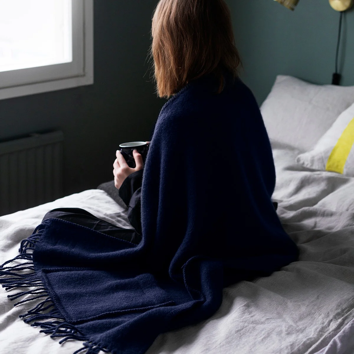 Lapuan Kankurit Uni Midnight Blue Wool Pocket Shawl - Image 4
