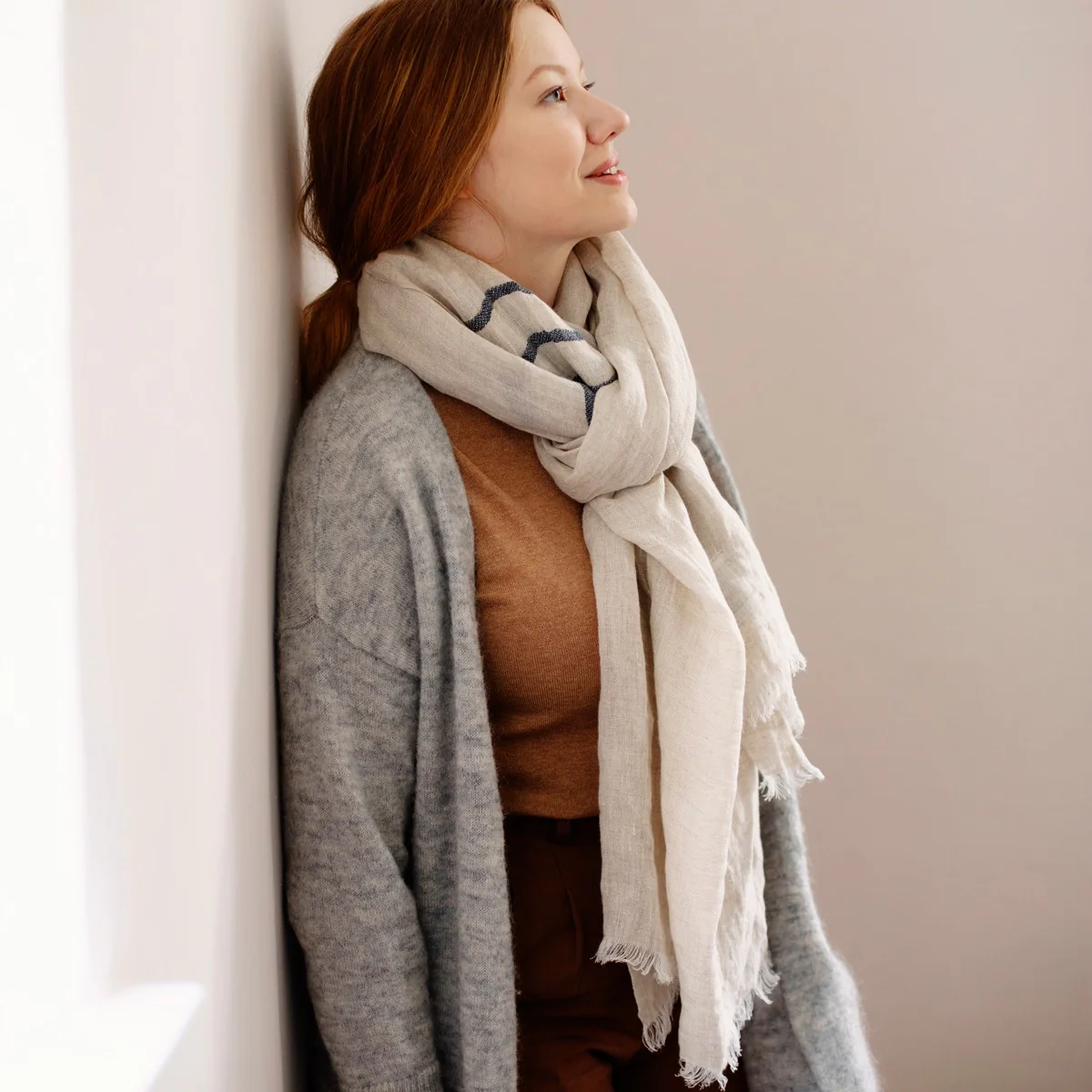 Lapuan Kankurit Linen / Grey Usva Scarf - Image 5