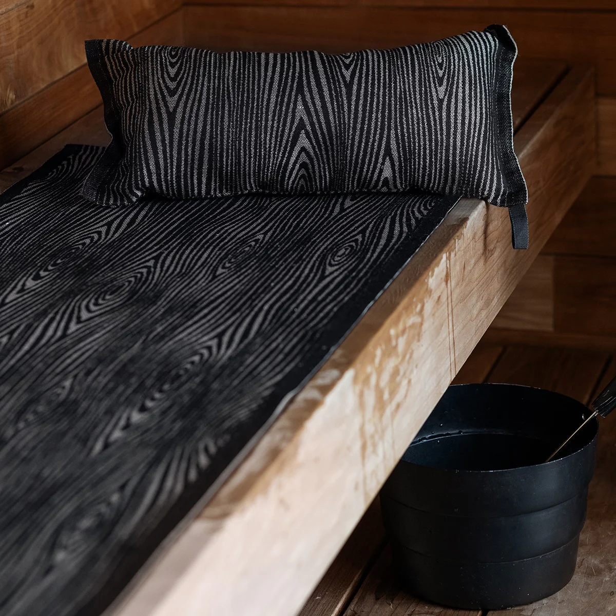 Lapuan Kankurit Viilu Black Sauna Bench Cover - Image 3