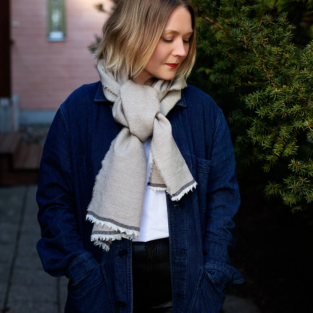 Lapuan Kankurit Viiru Beige Wool Scarf - Image 4