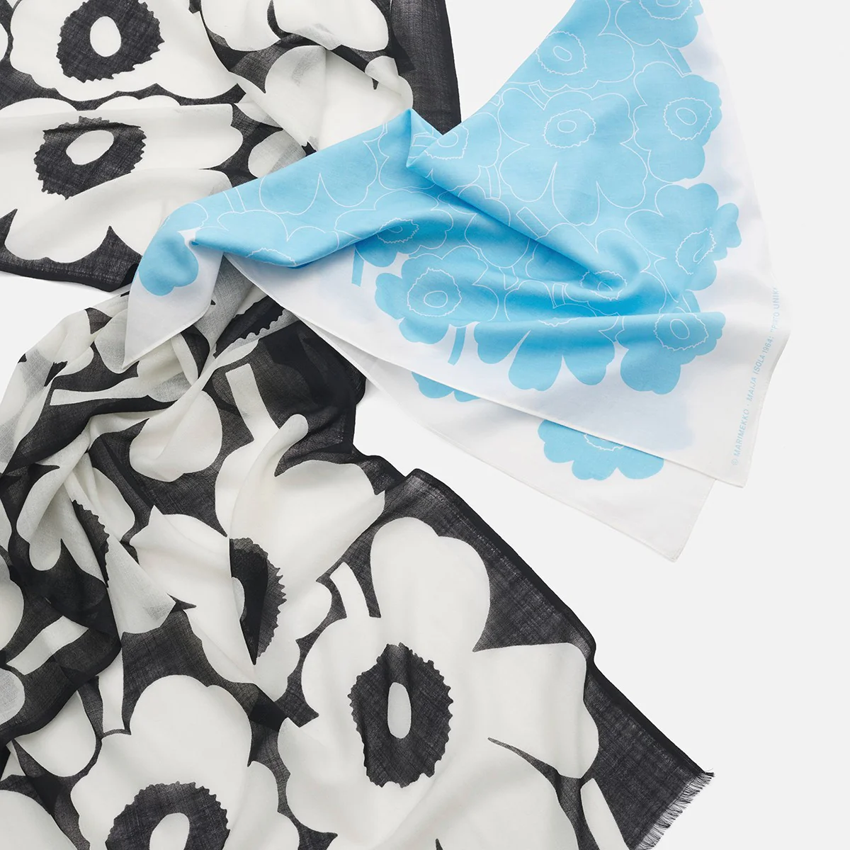 Marimekko Fiore Unikko Black / Off White Scarf - Image 4