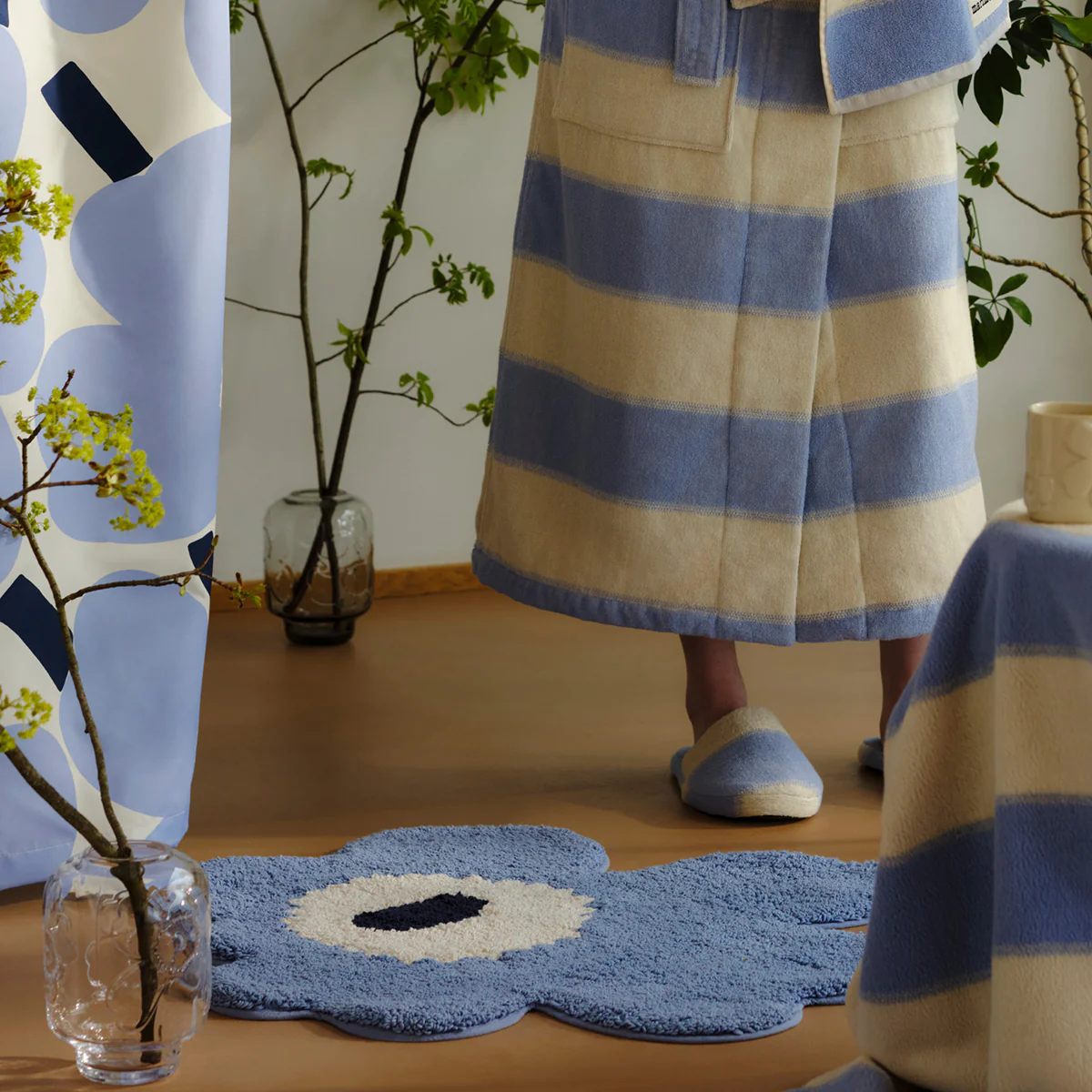 Marimekko Unikko Light Blue / White / Navy Bath Mat - Image 3