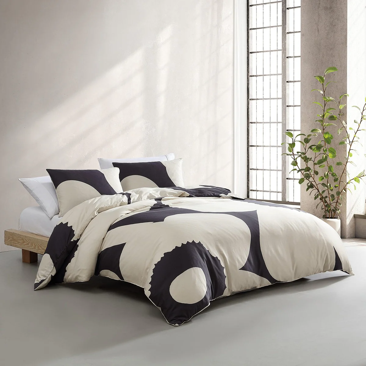 Marimekko Iso Unikko Off White / Charcoal King Duvet Cover Set - Image 3