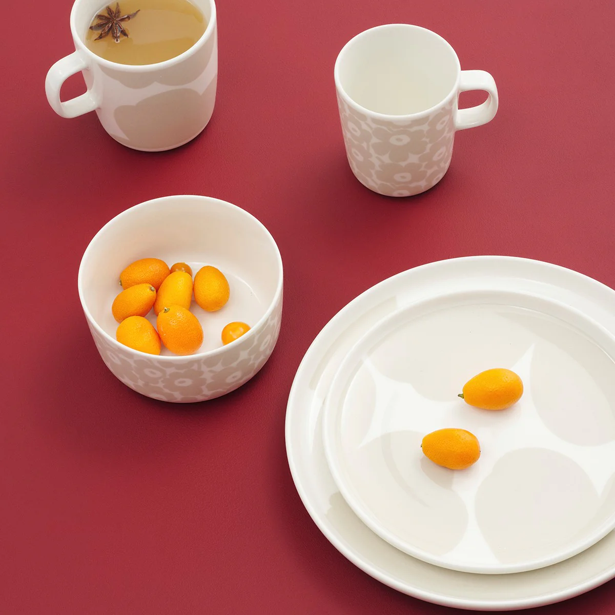 Marimekko Iso Unikko Sand / White Salad Plate - Image 2