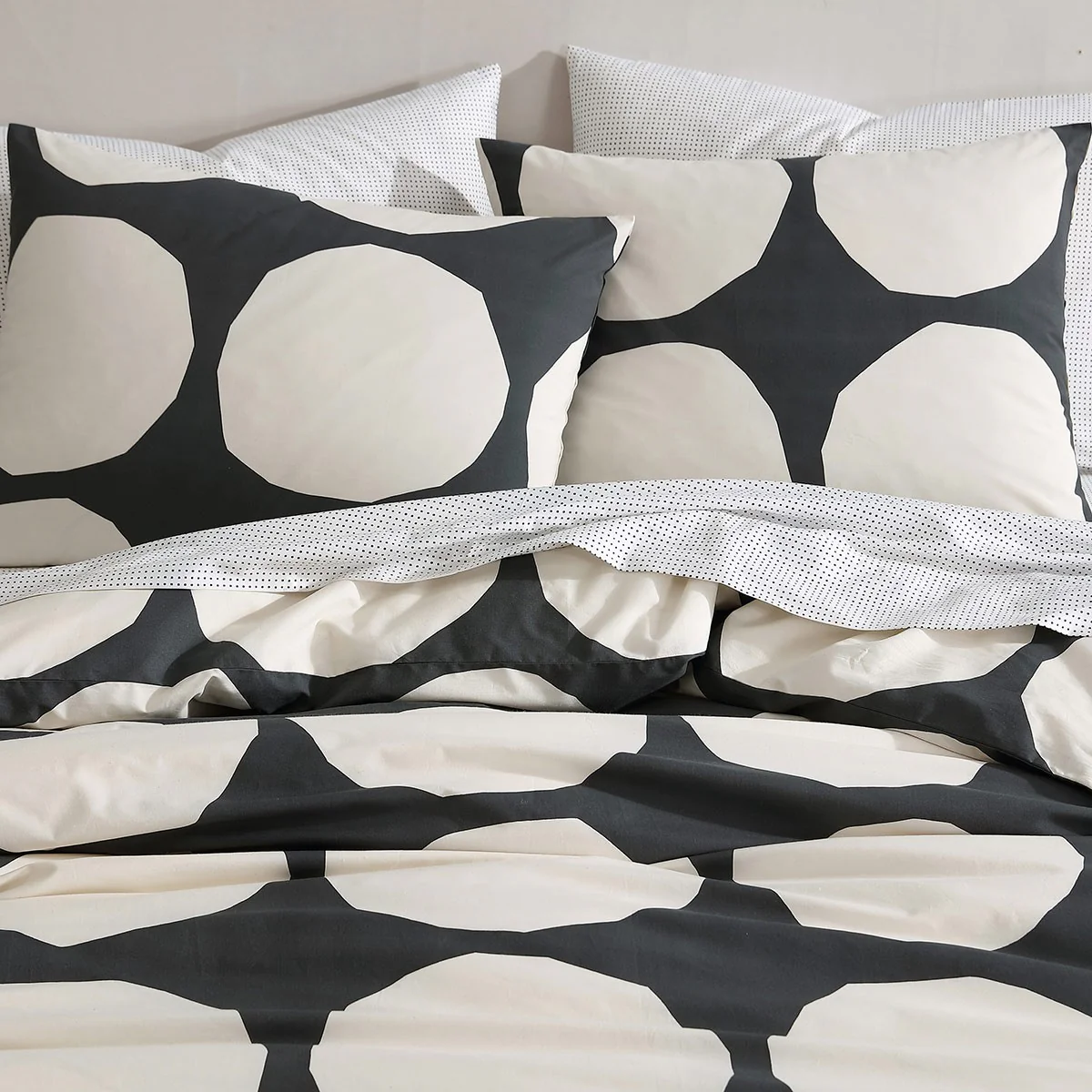 Marimekko Kivet Charcoal / Off White King Duvet Cover Set - Image 3
