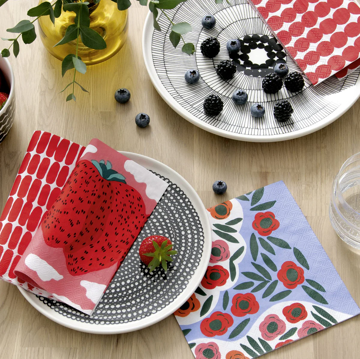 Marimekko Mansikkavuoret Red Cocktail Napkins - Image 2