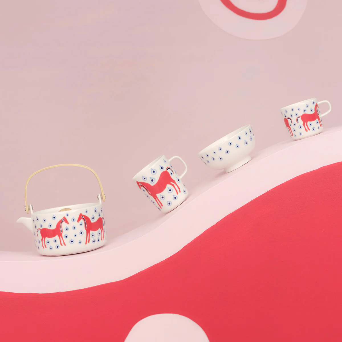 Marimekko Musta Tamma White / Red / Blue Footed Rice Bowl - Year of the Horse 2026 - Image 3
