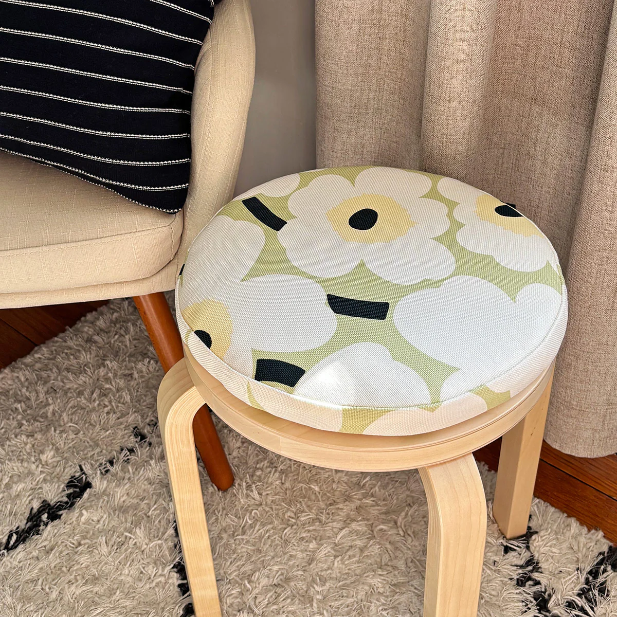 Marimekko Unikko Pear Green / Off White / Sand Seat Cushion - Image 3