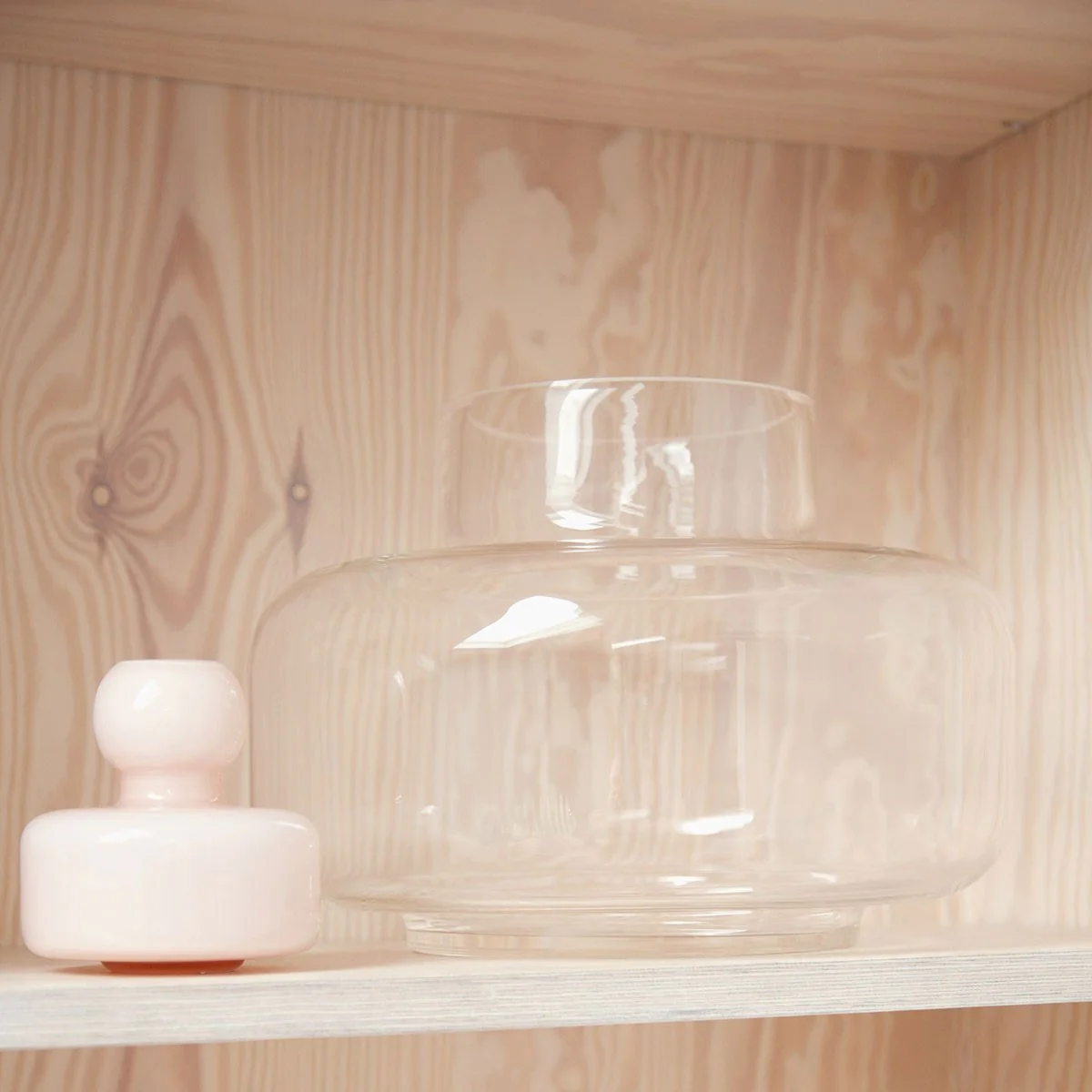 Marimekko Powder Pink Flower Vase - Image 3