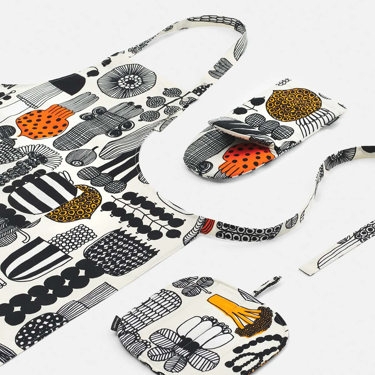 Marimekko Puutarhurin Parhaat Off White / Black / Orange Oven Mitt - Image 2