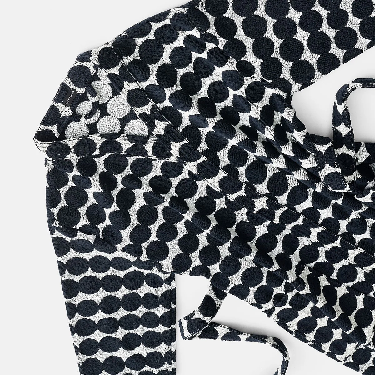 Marimekko Rasymatto Black / White Bathrobe - Image 3