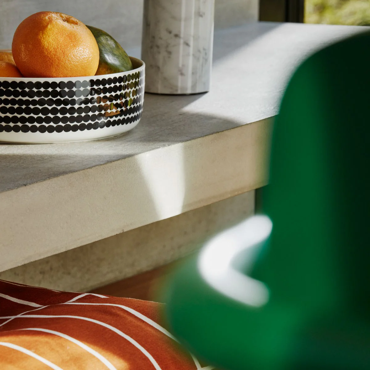 Marimekko Rasymatto White / Black Serving Bowl - Image 3