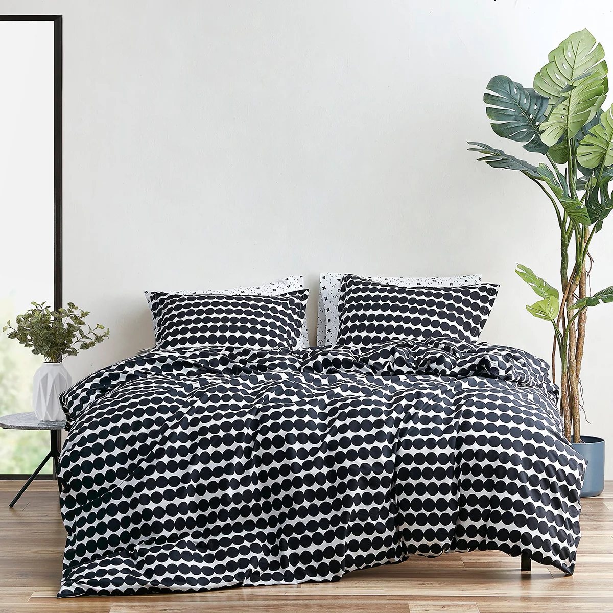 Marimekko Rasymatto White / Black King Duvet Cover Set - Image 6
